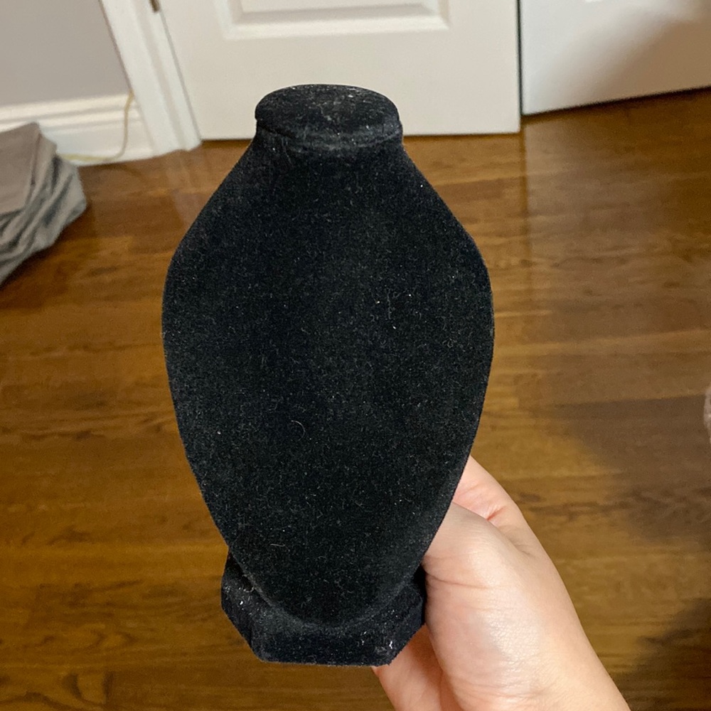 necklace display holder